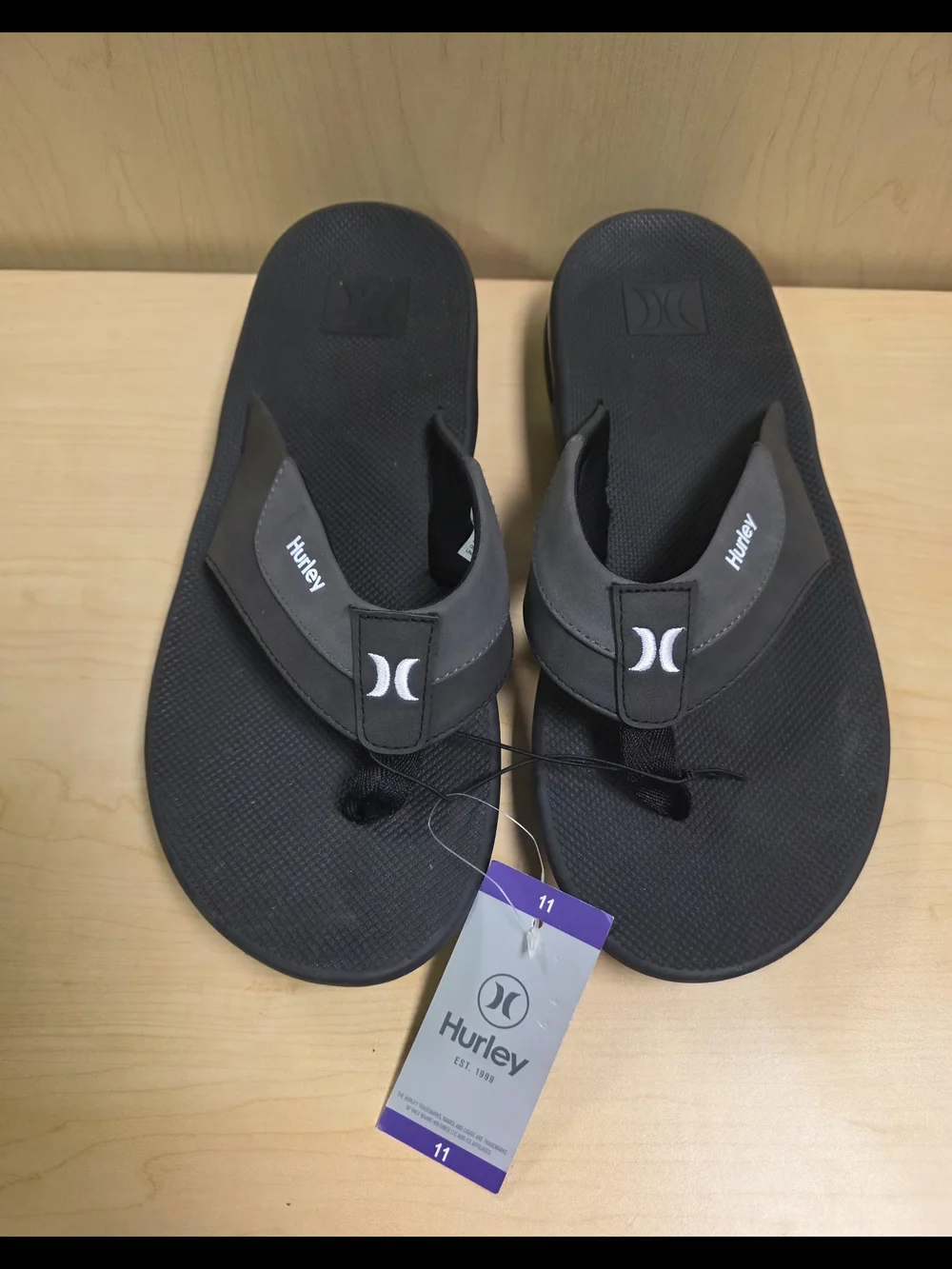 Hurley Men’s Black and Gray Thong Sandals